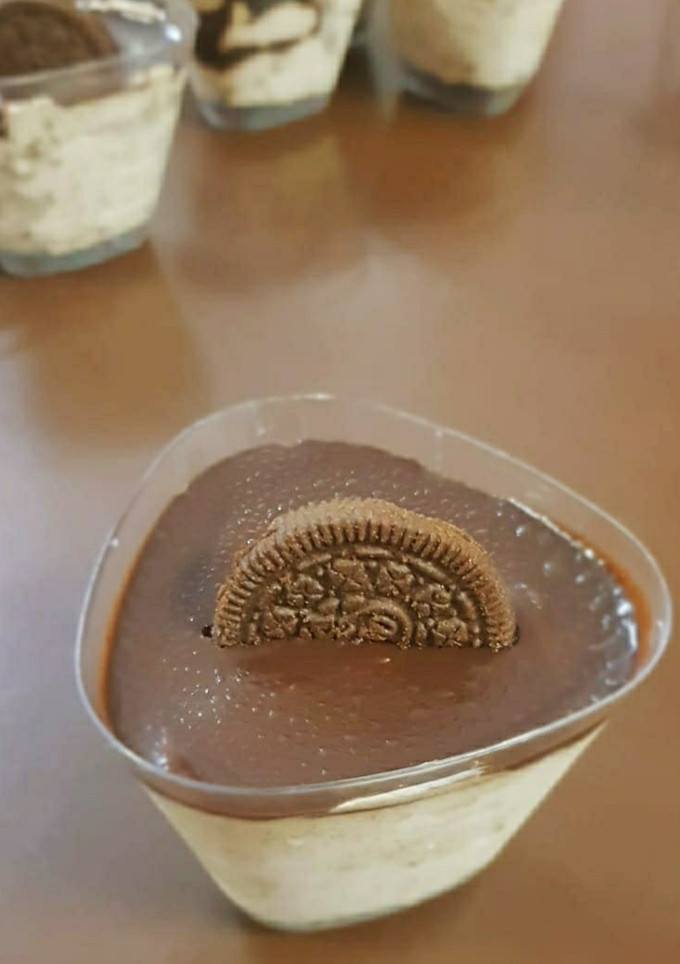 A picture of Oreo Mousse Shots.
