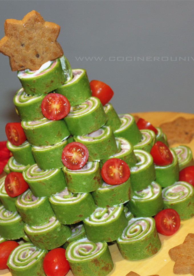 Una foto de Árbol de Canapés Navideños