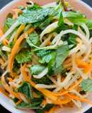 Gỏi cà rốt củ cải trắng trộn dầu dấm