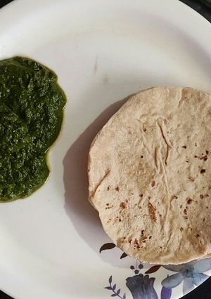पालक का घोटा (Palak ka Ghota recipe in Hindi) रेसिपी मुख्य फोटो