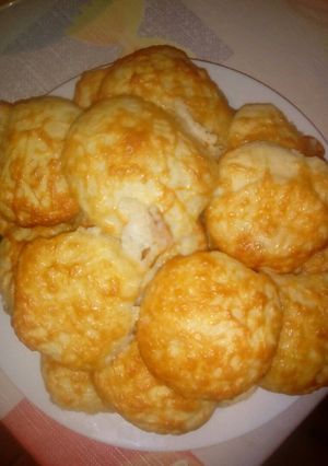 Sajtos rakott pogácsa recept fotója