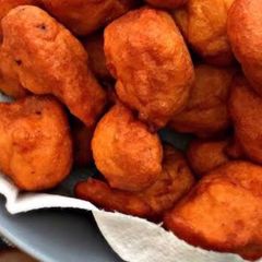 A picture of Akara.