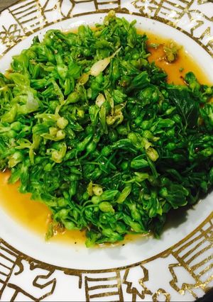 Hình của món Hoa Thiên lý xào tỏi.