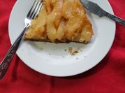 Una foto de crumble de peras
