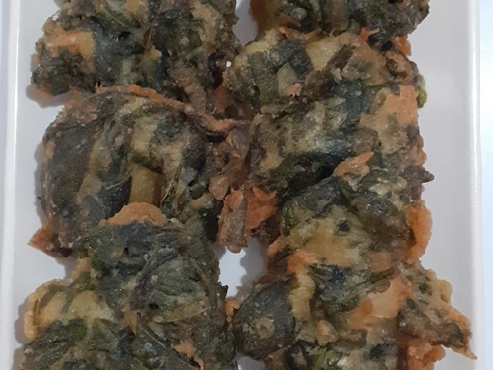 Cara Gampang Membikin Resep Rolade Daun Singkong Kriuk yang Sempurna Anti Ribet, Uenak Banget
