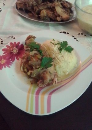 Sütőben sült nyúl - zöldfűszerekkel, burgonyapürével recept fotója