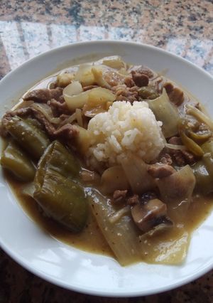 Foto principal de Cabezada de cerdo con arroz y verduras