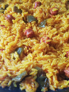 Una foto de Arroz con chistorras al vino