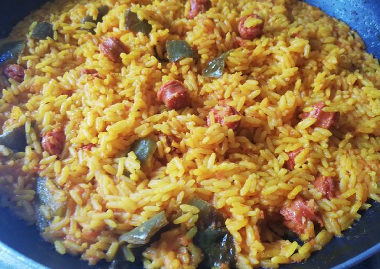 Arroz con chistorras al vino