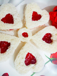 A picture of Bread Jam Hearts.
