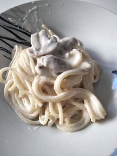 Una foto de Espaguetis con salsa de champiñones