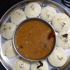 A picture of Idli sambhar.