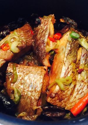 Hình của món Cá hường kho trám tại Ebisu.