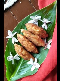 ভাজা পুলি পিঠে (bhaaja puli pithe recipe in Bengali) রেসিপির প্রধান ছবি