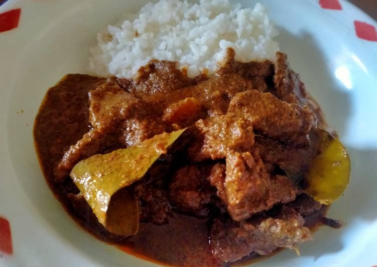 Rendang Daging Kurban Di Masak Ala Mager