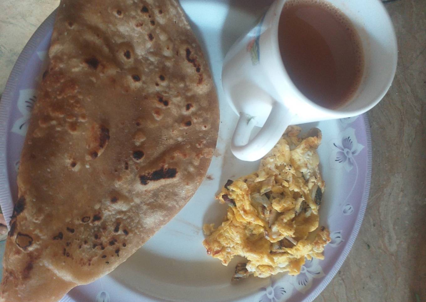 Anda paratha with masala tea