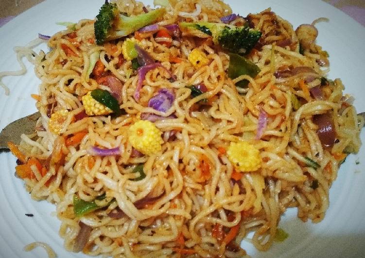Step-by-Step Guide to Prepare Quick Vegetable Noodles
