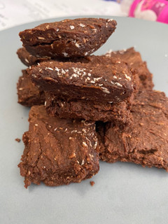Una foto de Brownie vegano al microondas