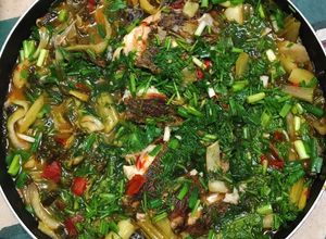 Hình của món Cá om dưa.