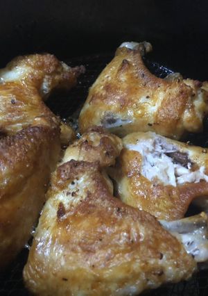 Hình của món Cánh gà chiên bằng nồi chiên không dầu (air fryer).