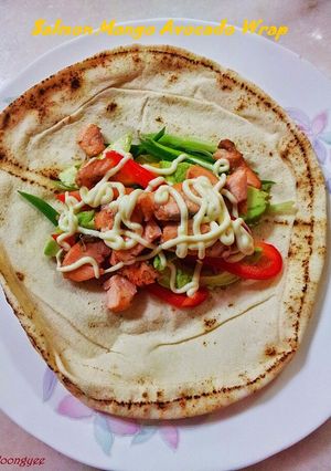 Foto principal de Taquitos de salmón con aguacate y mango