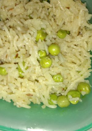A picture of Matar pulao.
