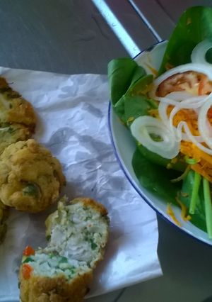Una foto de Albóndigas y Hamburguesas de Pescado con vegetales 