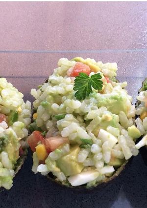 Una foto de Aguacates rellenos