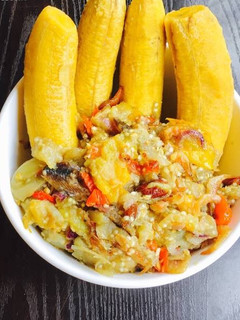 A picture of Mashed Garden egg sauce and Plantain.