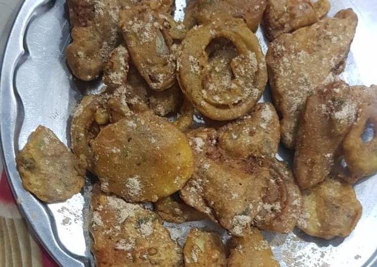 Aloo pyaaz ke pakode