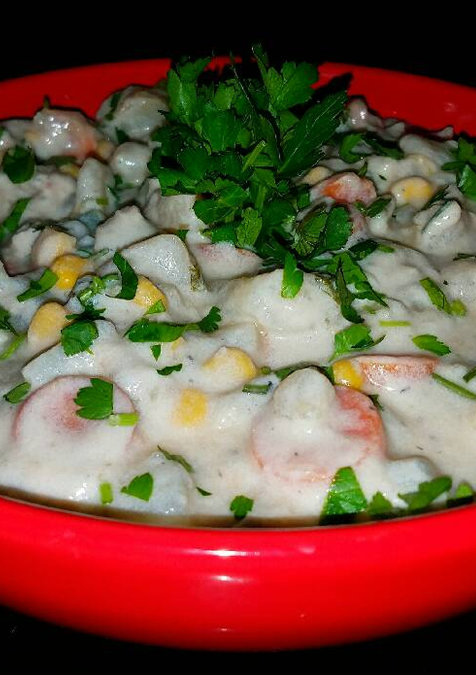 A picture of Mike's Creamy Stacked Seafood Chowder.