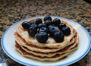 Una foto de Pancakes fit de banana y avena🍌!!
