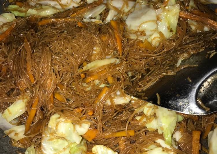 Bihun goreng spesial ala restaurant