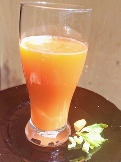 A picture of Carrot and celery detox juice #one recipe one tree.