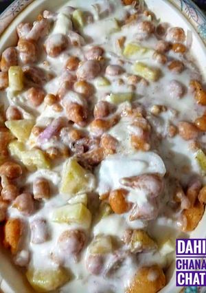 A picture of Dahi Chana Chat.
