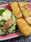 Tabule com crocantes de tofu