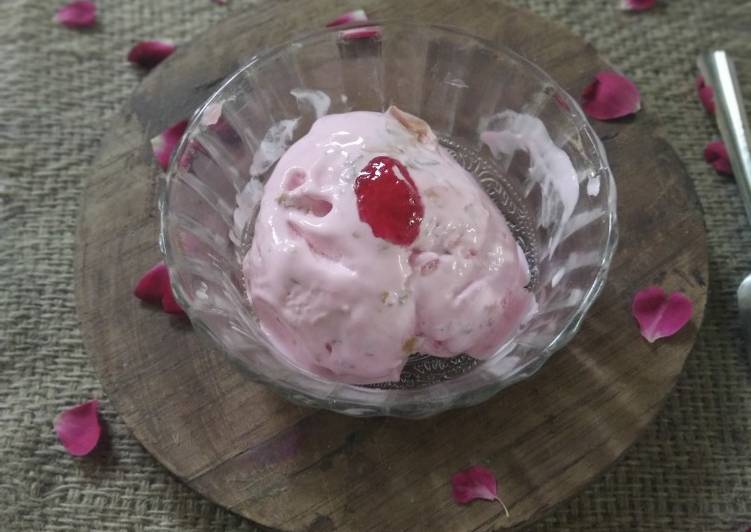Steps to Make Perfect Strawberry ice cream