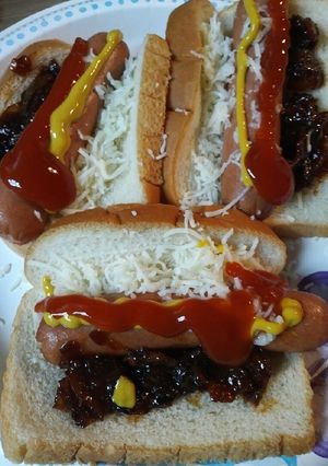 A picture of Hotdog with my Ultimate Bacon Onion Sauce.