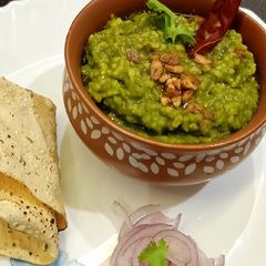 A picture of Palak khichdi.