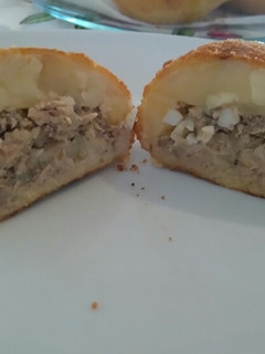Una foto de Bombas de papa rellenas de atún