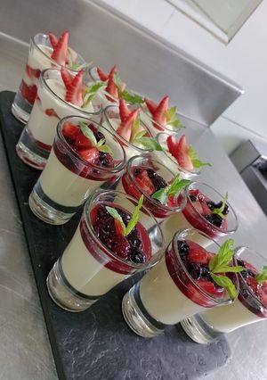 Una foto de MOUSSE DE CHOCOLATE BLANCO🩷