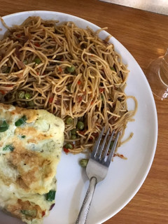 A picture of Fried spaghetti.
