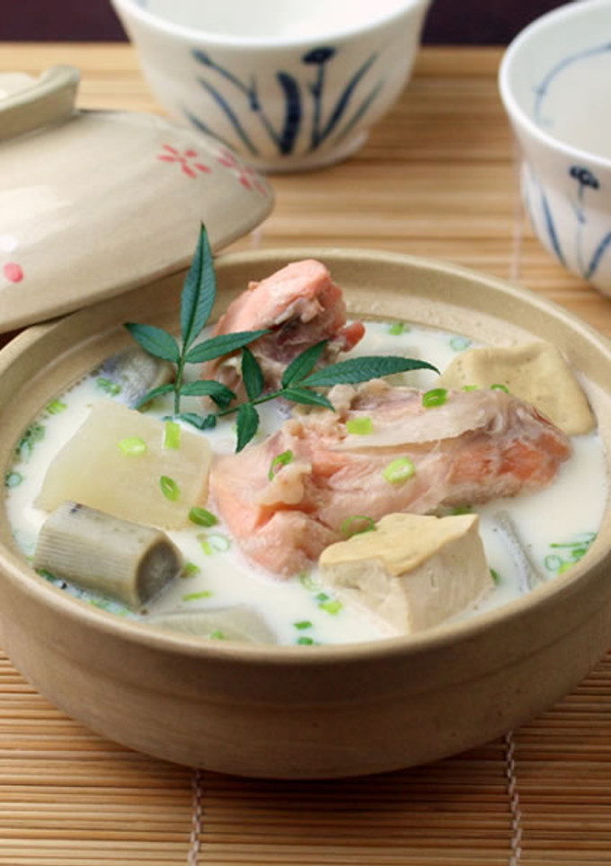 【家樂福廚房】白湯石狩鍋 的食譜成品照片