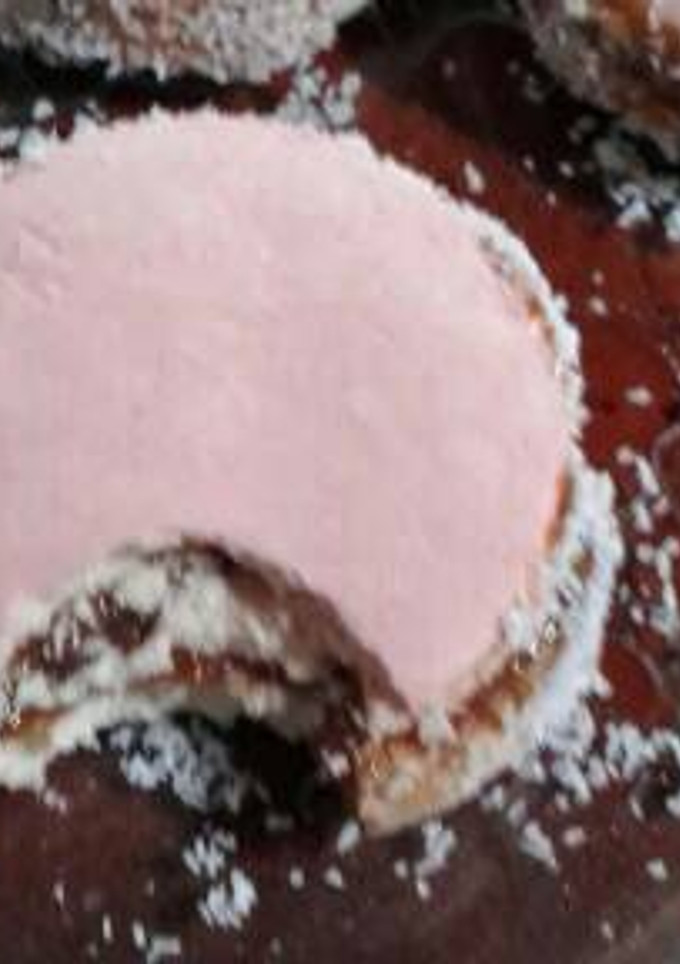 Una foto de Alfajores de Maizena ROSA (sin colorantes químicos)