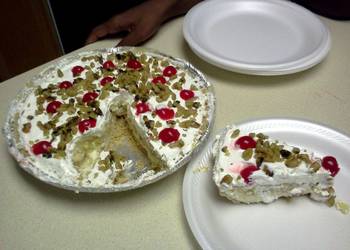 Popular Cuisine Banana split cakepie Savory Delicious