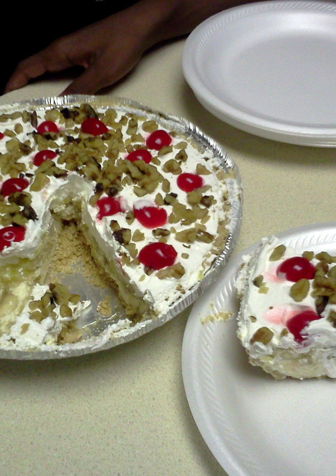 A picture of Banana split cake/pie.