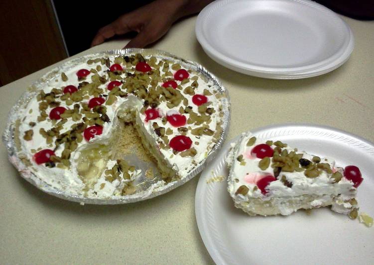 Banana split cake/pie Banana split cake/pie
