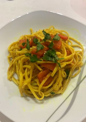 Una foto de Fideos al curry
