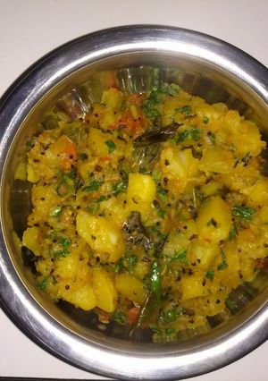A picture of Maharashtrian aaloo bhaji.