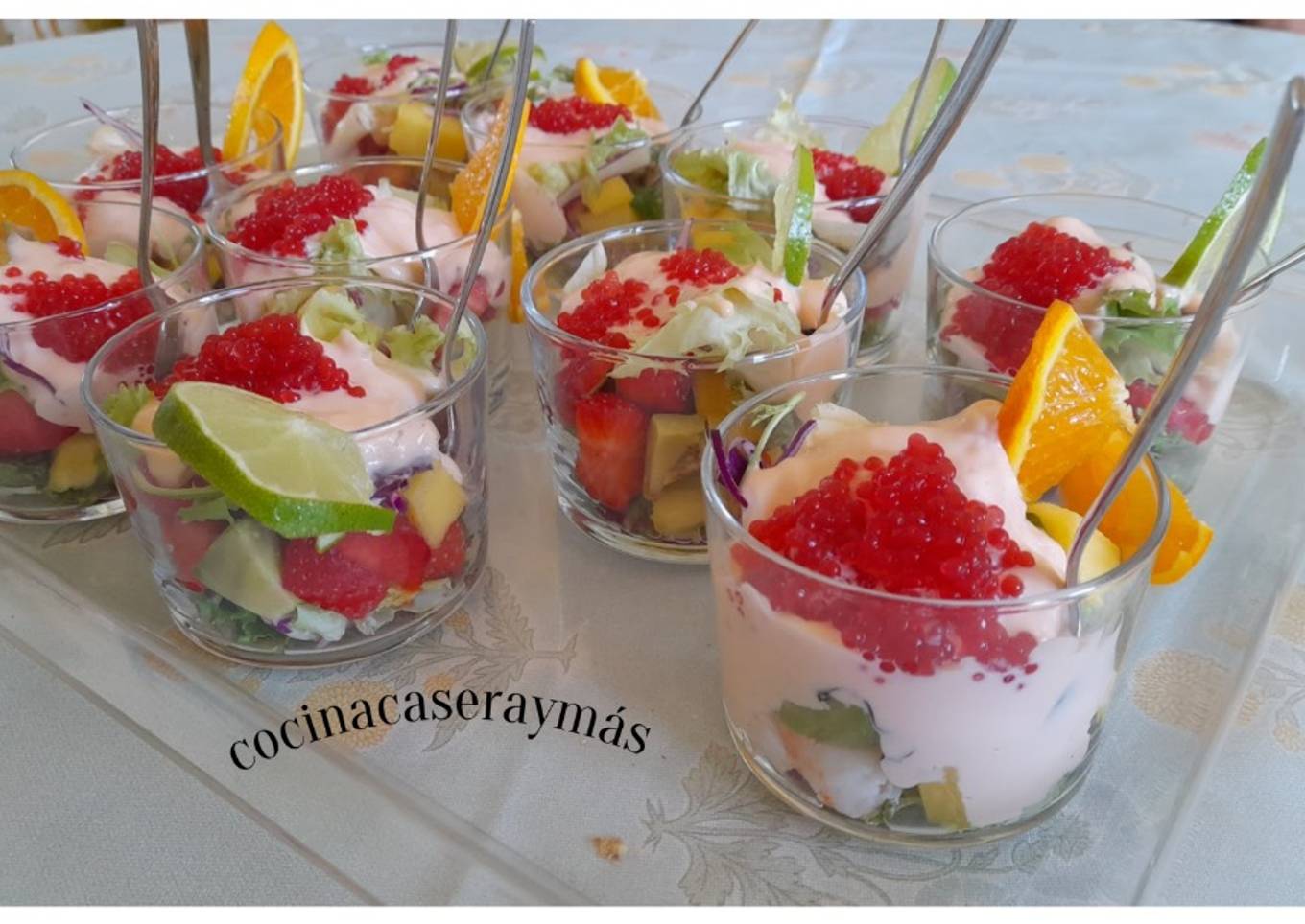 Ensalada de fruta y gambas